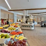 Ξενοδοχείο Grifid Arabella 4*