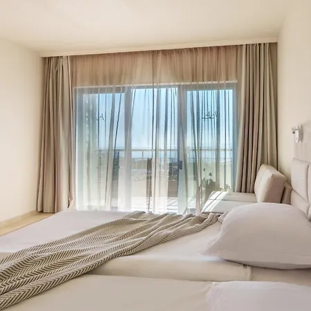 Grifid Arabella מלון 4*